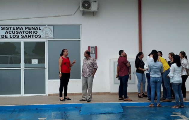  La población tableña espera el resultado de las investigaciones sobre este homicidio.Foto: Thays Domínguez.