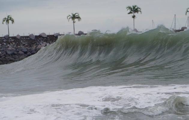 El Sinaproc indicó que las máximas mareas alcanzarán los 18.6 pies de altura (5.67 metros).