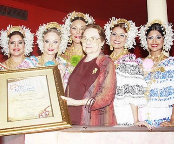 Escala, de 96 años, celebró su cumpleaños el pasado 4 de octubre y el día 5 fue recluida en la unidad Coronaria del hospital Santo Tomás donde finalmente falleció.