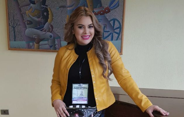 Va dispuesta a mostrar qué es una mejorana.