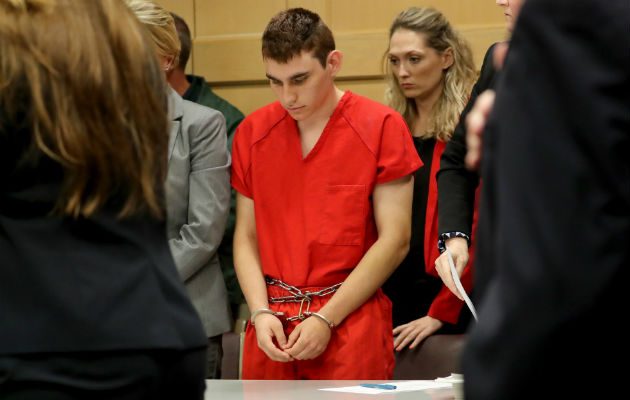 Su meta es lograr la prohibición de las armas de asalto y no solo no le preocupa que la gente se pueda sentir incómoda ante "Impossible Operation".