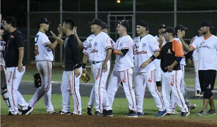 Jugadores de Los Santo. Foto:Fedebeis