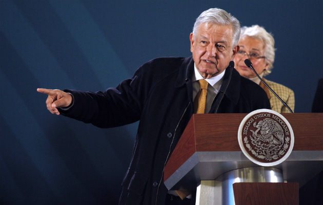 Reconoció que el uso de "redes alternas" ha generado estas "demoras, retrasos y desabasto" pero indicó que reabrir los ductos sería "aceptar y tolerar el robo", por lo que instó a "resistir".