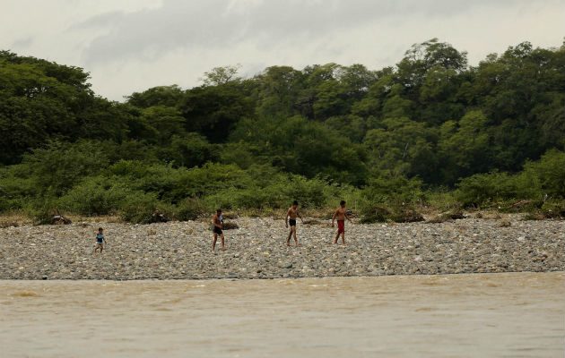 ohnson, un coronel retirado, también señaló que "el dinero que paga a los coyotes se desperdiciará y será #UnViajeEnVano" y agregó que EE.UU. "trabaja con el gobierno de #ElSalvador para mejorar la seguridad y prosperidad y crear oportunidades".