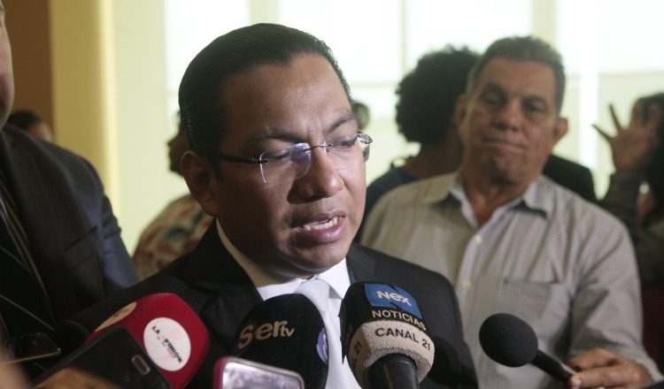 Vocería del Ministerio de Seguridad a cargo de Aarón Pérez.  Víctor Arosemana