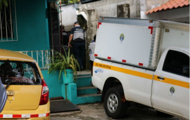 El lugar fue acordonado por unidades de la Policía Nacional y funcionarios de Criminalística. Foto: Melquíades Vásquez.
