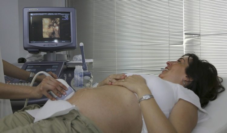 El desarrollo de los genitales se puede observar a las 16 semanas por medio de ultrasonidos. Foto: Cortesía