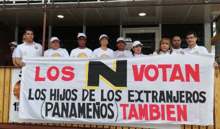 Ayer se formalizó el Movimento Nuevo Amanecer, compuesto por ciudadanos naturalizados.  Cortesía