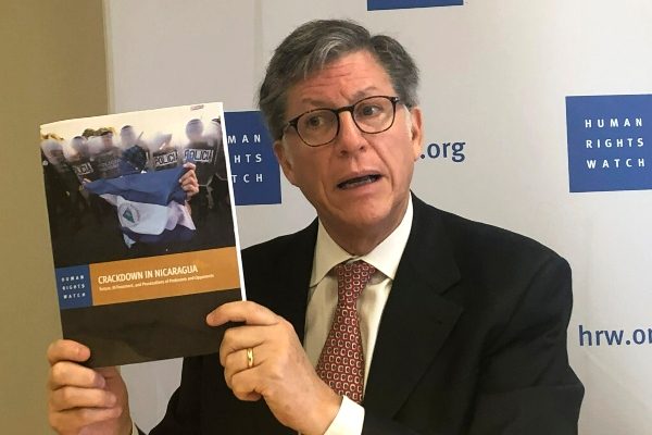 Para el director para las Américas de HRW, José Miguel Vivanco, el mandatario nicaragüense y su esposa, la vicepresidenta, Rosario Murillo, son los "máximos responsables" de los abusos. FOTO/AP