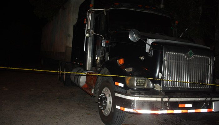 La droga era transportada en uno de los tanques de combustible del camión cisternas, el cual viajaba con dirección al interior del país. Foto/Eric Montenegro
