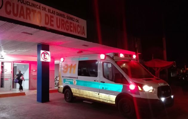 Una de las víctimas fue identificada como Adriel González Díaz, quien recibió dos impactos de bala que le costaron la vida.