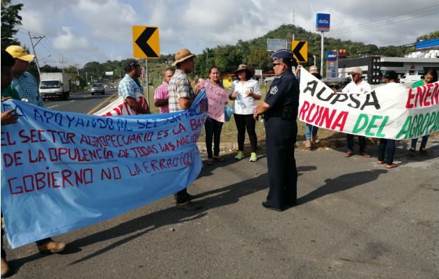 Protesta de estudiantes de ciencias agropecuarias. Foto: Eric A. Montenegro.