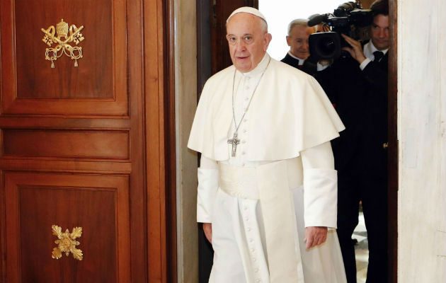 Los informes sobre los obispos "siempre se pueden enviar a la Santa Sede, directamente o a través del Representante Pontificio", añade el documento.