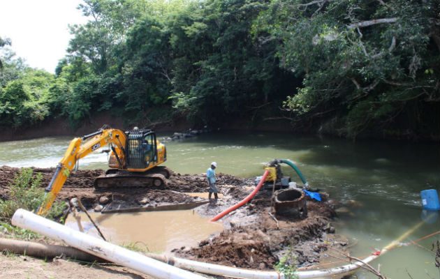 Pariteños, en la provincia de Herrera, se han acostumbrado a no tener agua en sus hogares. 