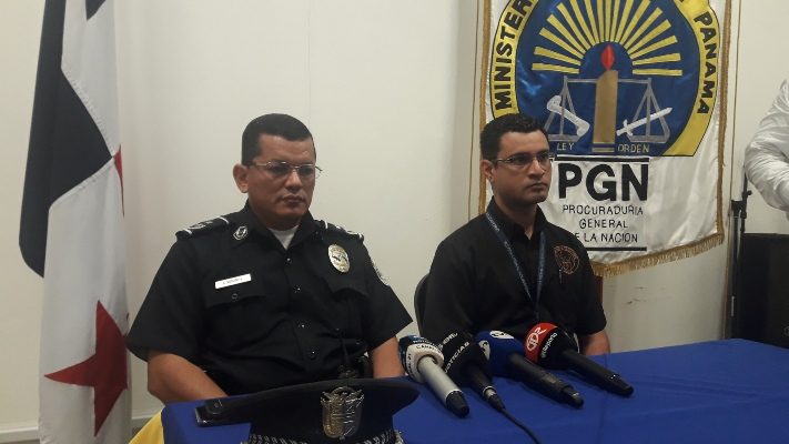 Para este viernes se tiene previsto que se realice el acto de audiencia al menor de 15 involucrado en este robo a pasajeros del bus David Puerto Armuelles, donde se legalice la aprehensión, se imputen cargos y se aplique una medida cautelar. Foto/Mayra Madrid