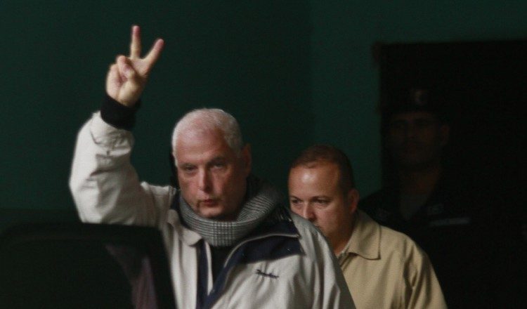 El expresidente de la República Ricardo Martineli a su salida del Sistema penal Acusatorio (SPA). Foto/Archivos