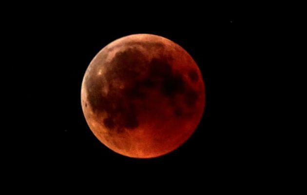 A este fenómeno sideral se le conoce también como "luna de sangre". Foto: Archivo/Ilustrativa.