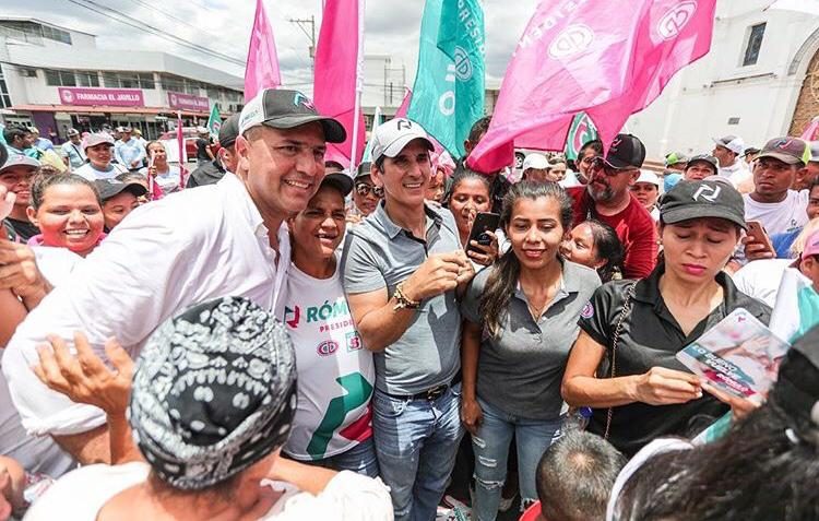 "Culminaré mi campaña cerca de la gente", asegura el candidato de CD Rómulo Roux. Foto: CD.