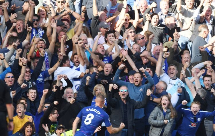  Ross Barkley anotó en el último minuto del alargue. Foto EFE