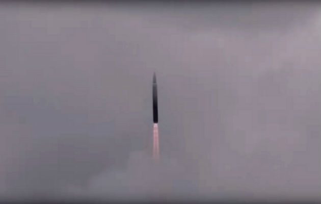 El presidente de Rusia, Vladímir Putin, supervisó personalmente este miércoles las últimas pruebas de certificación del Avangard.