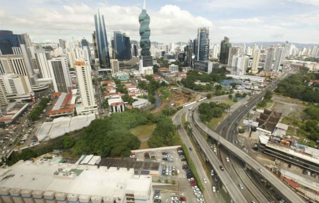 La asociación público-privada ofrece oportunidades a Panamá para atraer inversiones.