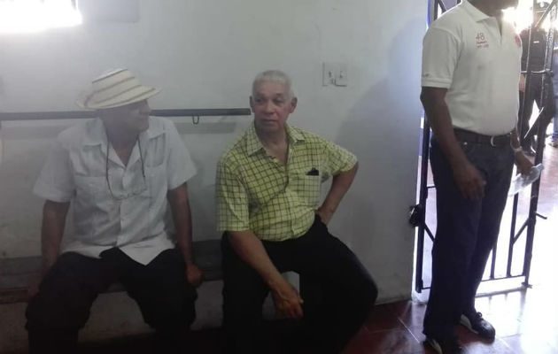 Santeño pagó multa por gritarle al presidente. Foto/Cortesía