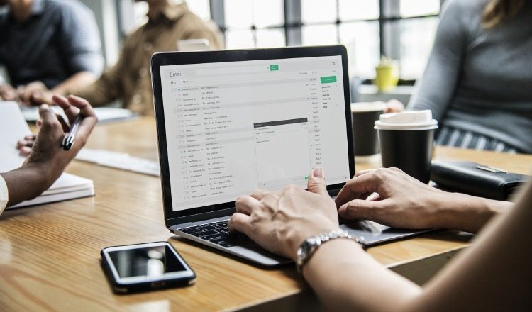 Resalta el rol de los usuarios vinculado al tipo de datos que se comparte a través de la IoT.