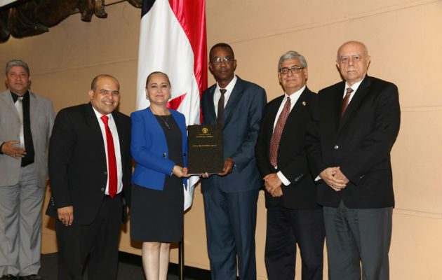 El proyecto tiene, entre otros propósitos, transformar el área agropecuaria, rural y comarcal 