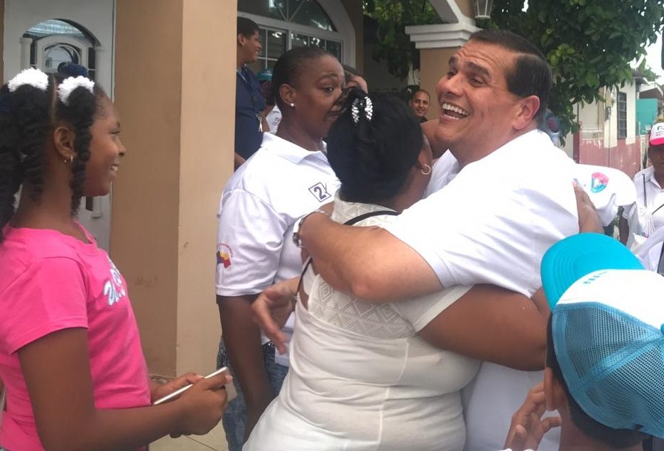 Sergio "Chello" Gálvez fue recibido con los brazos abiertos por residentes del corregimiento de Juan Díaz. 