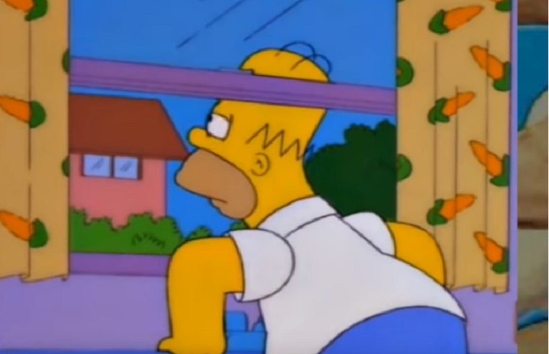 Homero llamando a Milhouse.