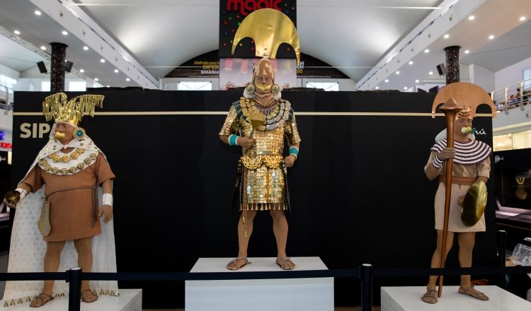 "Sipán: Misterio y esplendor en el norte del Perú". 