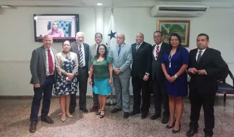 Proyecto 592 que establece el escalafón para los profesionales de la Sociología. 