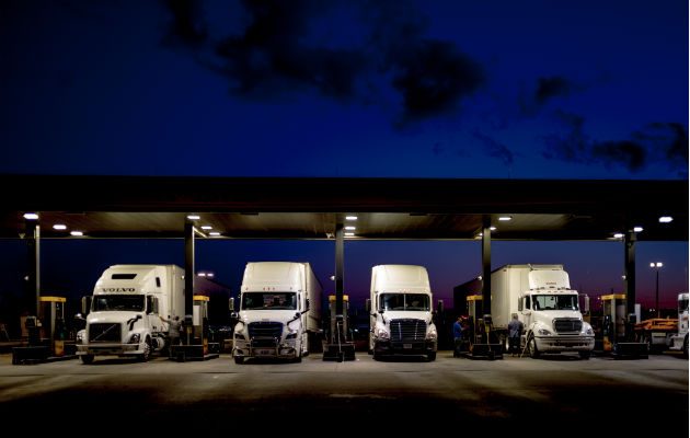 Tim Knaup de Steve Crawford Trucking en Missouri dijo que la app Convoy ha mejorado ineficiencias en el negocio. Foto/ Jacob Moscovitch para The New York Times.