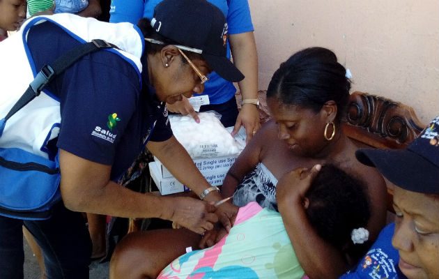 las autoridades de salud  refuerzan las comunidades alejadas, que colindan con comunidades indígenas. Foto/Diómedes Sánchez