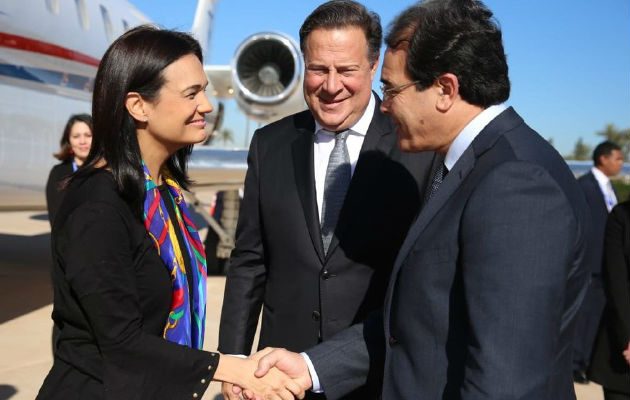 Varela y De Saint Malo a su arribo ayer a Marruecos. Foto/Cortesía