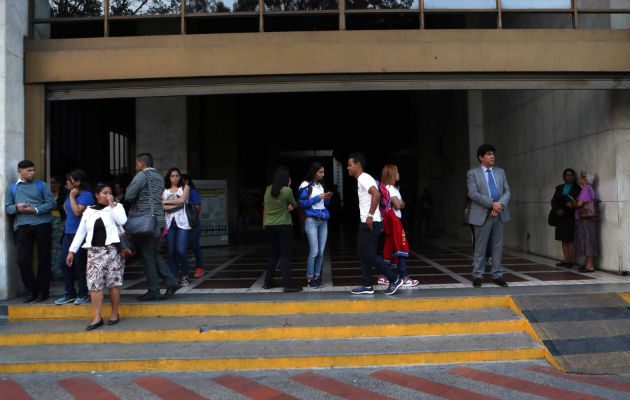 En una alocución recogida por varios medios venezolanos, la vicepresidenta Delcy Rodríguez dio cuenta de esa suspensión, que a su juicio es producto de un "sabotaje eléctrico" .