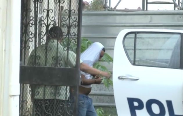 Momentos cuando "Pupin" era traslado a la cárcel de David. Foto: Mayra Madrid. 