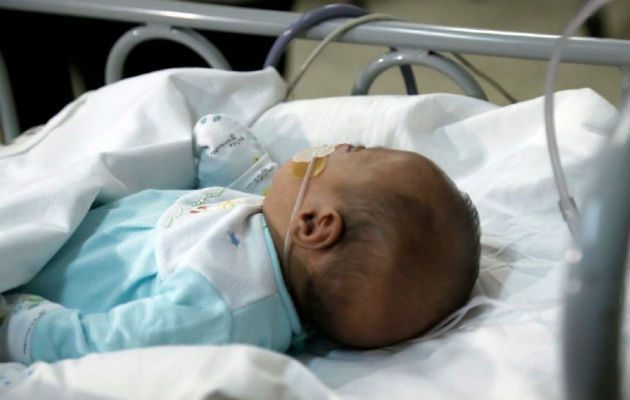 Unos 25 niños se mantienen en la sala de cuidados intensivos del Hospital del Niño luchando contra el virus. Foto: Panamá América.