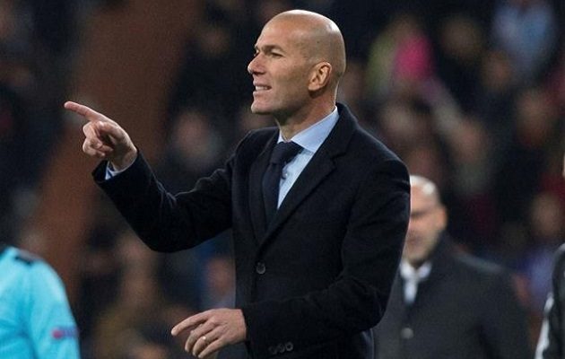 Zidane no da pistas de su futuro.
