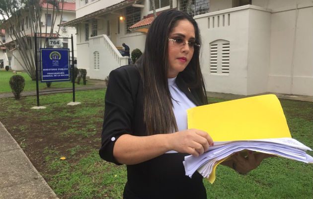 Zulay Rodríguez quiere que se cite a Federico Humbert y a Kenia Porcell a la Asamblea Nacional. Foto: Panamá América.