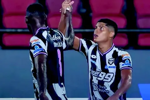Tauro y Plaza Amador reeditan un nuevo Superclásico