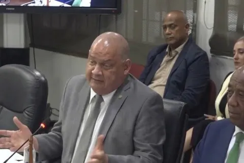 Robinson reitera solicitud de auditoría e insta al resto de los partidos a sumarse