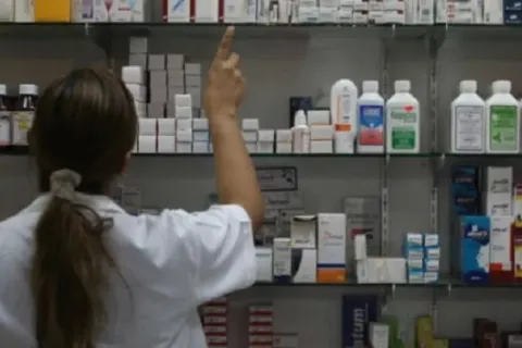 Propietarios de farmacias rechazan propuesta para elevar el descuento de medicamentos al 25 %
