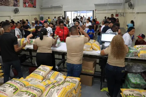 El IMA mantendrá ferias, Tiendas del Pueblo y la ayuda de alimentos tras el sismo