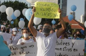 Retorno a las aulas mantiene dividido a los gremios docentes y padres de familia en Panamá. Foto: EFE 