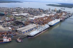 Los puertos en Panamá han hecho que la actividad logística sea de mucha importancia, convirtiéndose en una de las principales industrias que mueve la economía panameña.