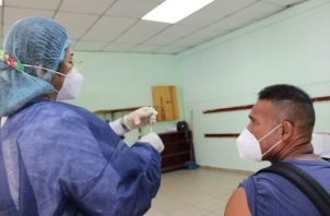 El presidente Laurentino Cortizo anunció que se analizan tomar medidas contra funcionarios que no se vacunen contra la covid-19. Foto: Grupo Epasa