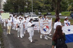 Los enfermeros han realizado diversas acciones para que se cumplan sus peticiones. La última fue una marcha el 27 de octubre. Foto: Archivo