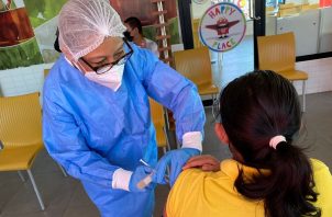 El esquema de vacunación completo en Panamá está compuesto por tres dosis. Foto: Cortesía CSS
