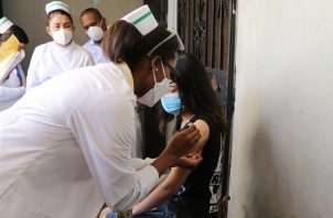 La vacunación se lleva a las comunidades actualmente. Foto: Minsa
